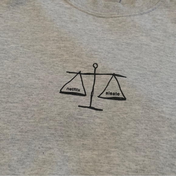 Local Montreal brand graphic crew neck sweatshirt - medium - Picture 2 of 9